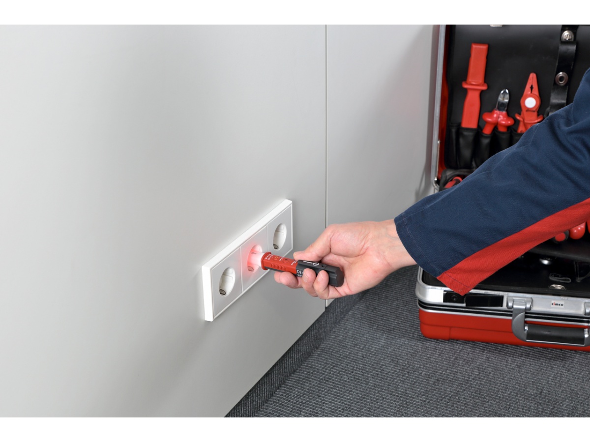Beha-Amprobe NCV-1030-EUR VOLTfix Non-Contact Voltage Tester - CAT IV 1000V, IP65, With Work Light